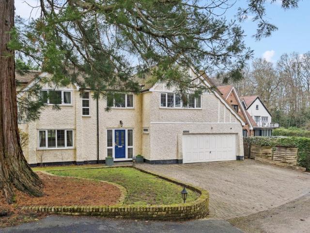 House for sale in Farnham Common, Buckinghamshire