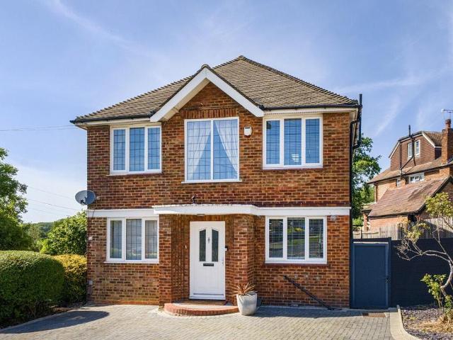 House for sale in London Borough of Croydon, Upper Norwood