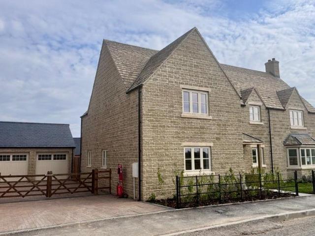 House for sale in Fossebridge, Gloucestershire