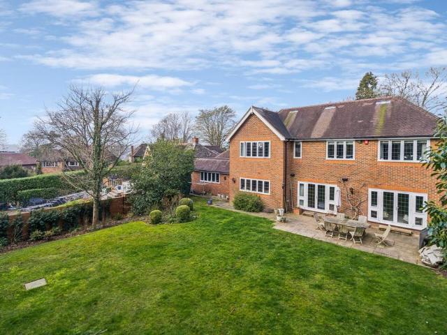 House for sale in Chalfont St. Peter, Denham