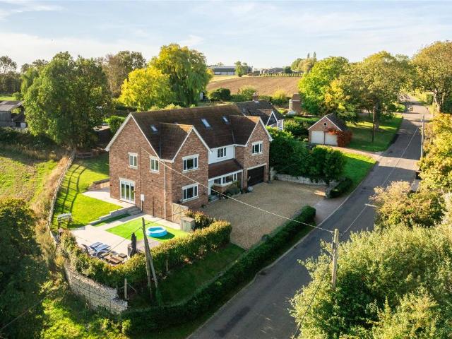 House for sale in Bedford
