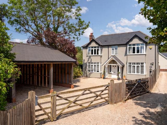 House for sale in Duton Hill, Essex