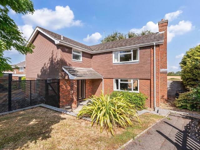 House for sale in Chichester, Littlecote