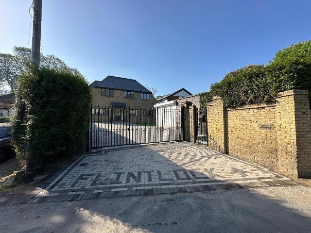 House for sale in Greater London