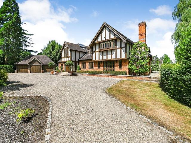 House for sale in Standon, Colliers End
