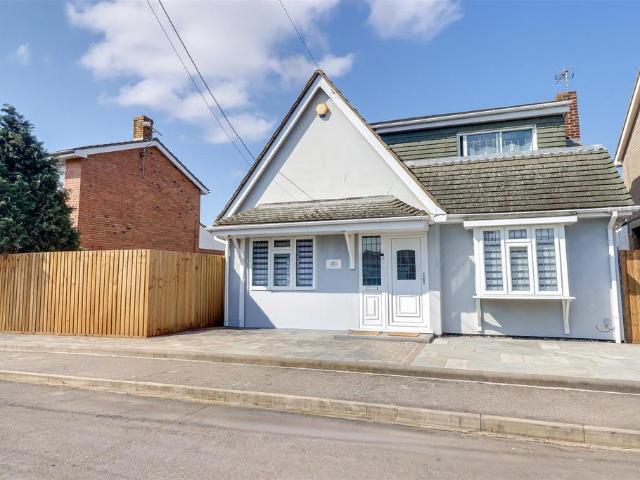 House for sale in Newlands, Castle Point