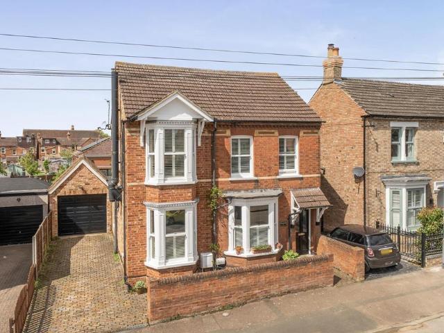 House for sale in Bedford