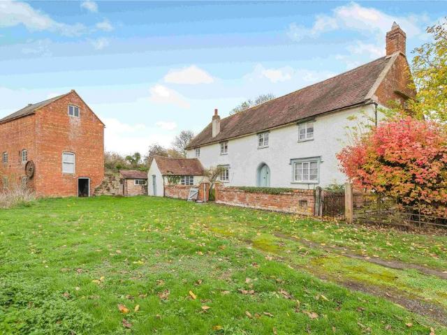 House for sale in Crookhill, Worcestershire