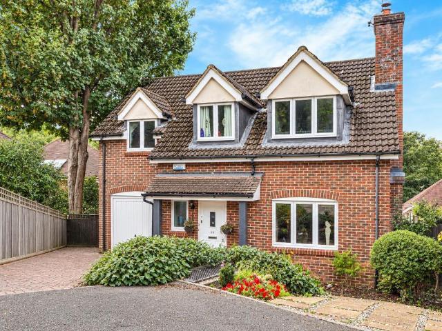 House for sale in Selsdon, Greater London