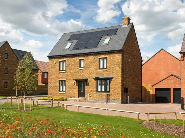 House for sale in Lodge Farm, Northampton