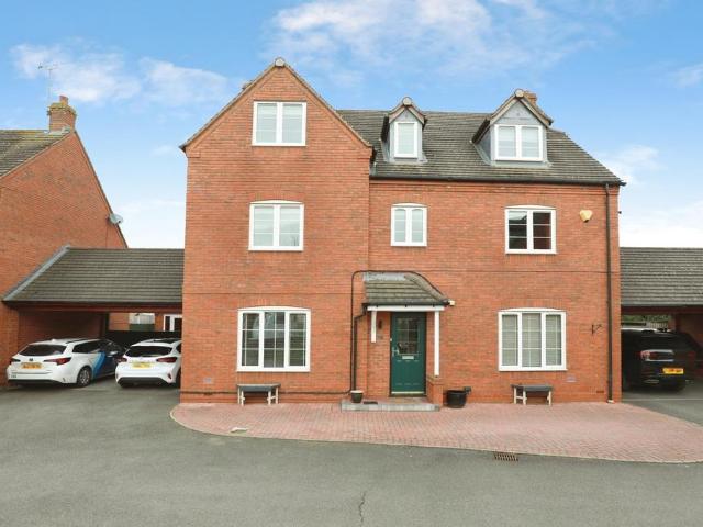 House for sale in Baswich, Staffordshire