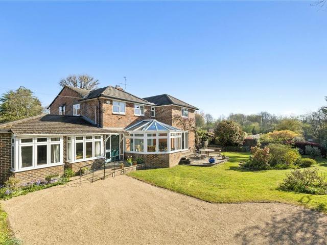 House for sale in Littlecote, West Sussex