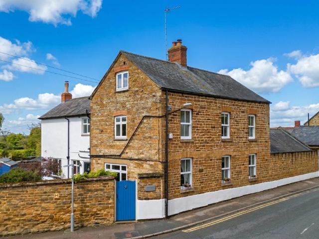 House for sale in Bugbrooke