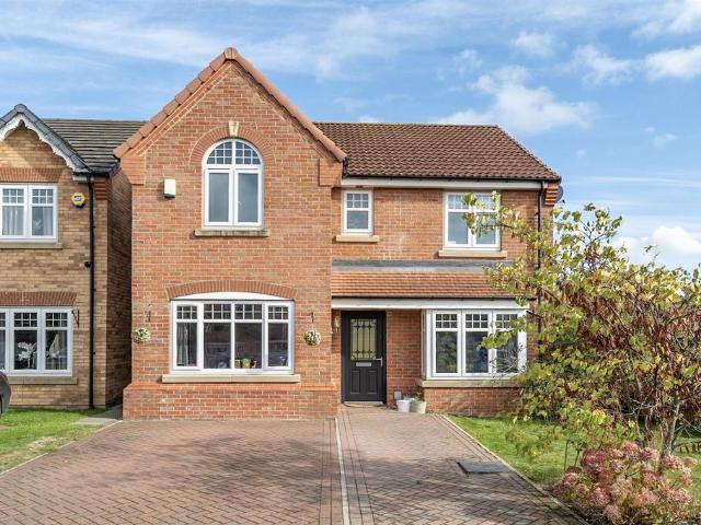 House for sale in Hut Green, Eggborough