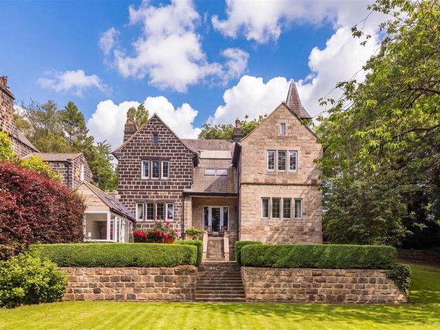 House for sale in Westfield, Guiseley