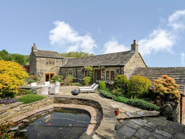 House for sale in Cowcliffe, Huddersfield