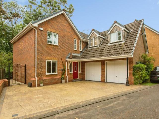 House for sale in Higher Bartle, Lancashire