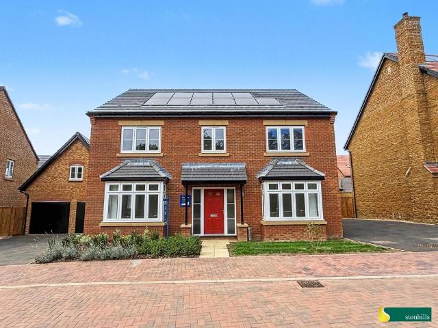 House for sale in Collingtree