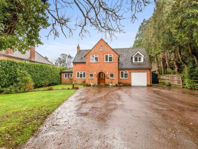 House for sale in Chepping Wycombe, Tylers Green