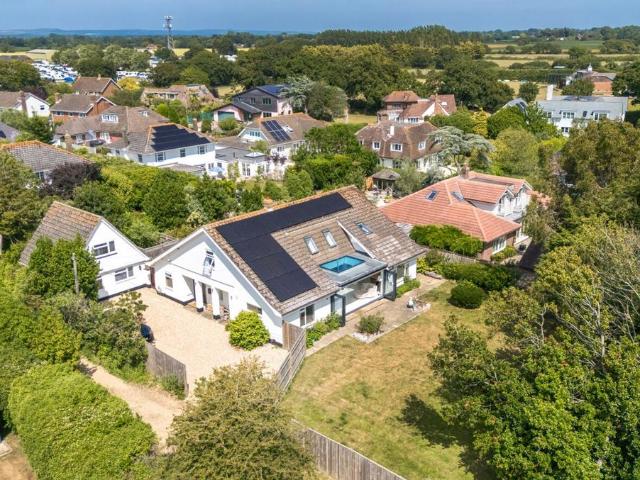 House for sale in Littlecote, West Sussex