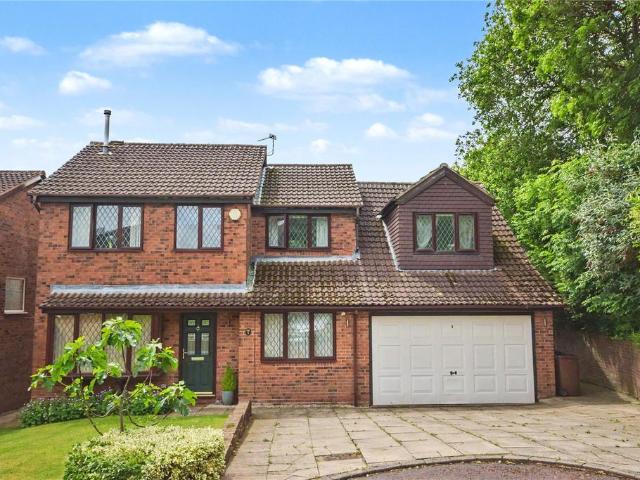 House for sale in Cookridge, West Yorkshire