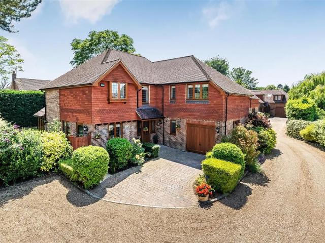House for sale in Pachesham Park, Surrey