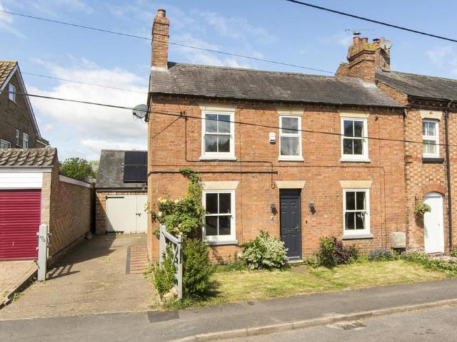 House for sale in Stanford On Avon, Leicestershire