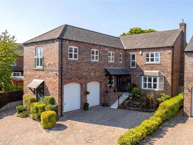 House for sale in Whitkirk, Colton