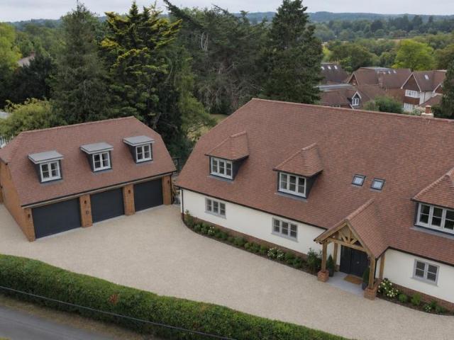 House for sale in Kings Worthy, Winchester