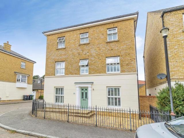 House for sale in Kingsmead, Shenley Brook End