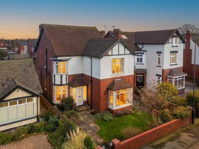 House for sale in Wheatley, South Yorkshire