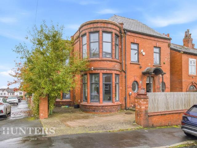 House for sale in Chadderton, Oldham