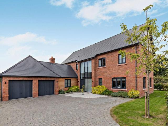 House for sale in Alpraham