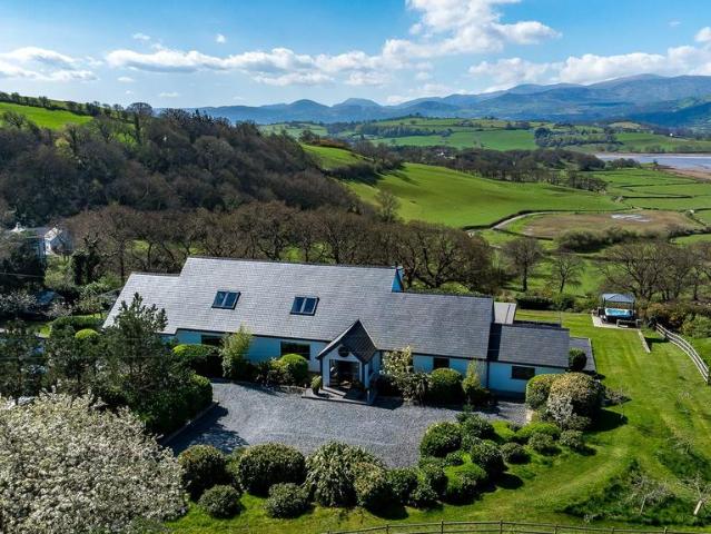 House for sale in Carreg y Groes, Llansanffraid Glan Conwy