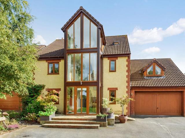 House for sale in Ilminster, Somerset