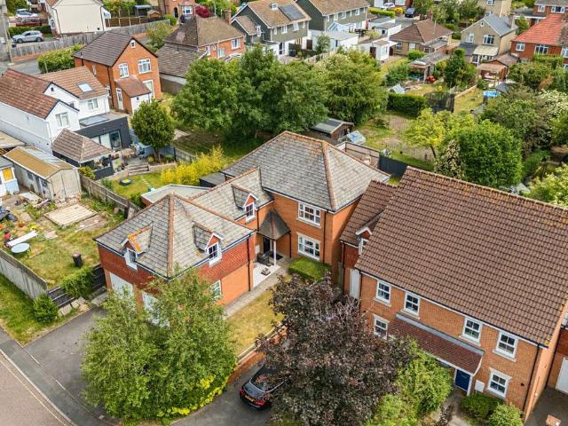 House for sale in Barton Stacey, Hampshire
