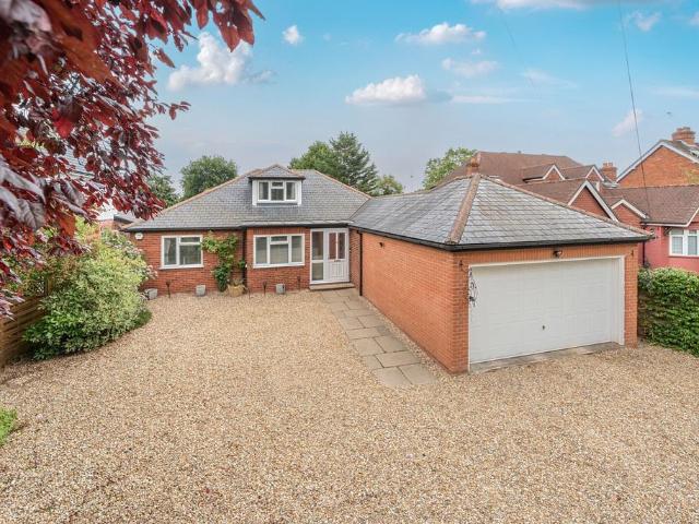 House for sale in Woodley