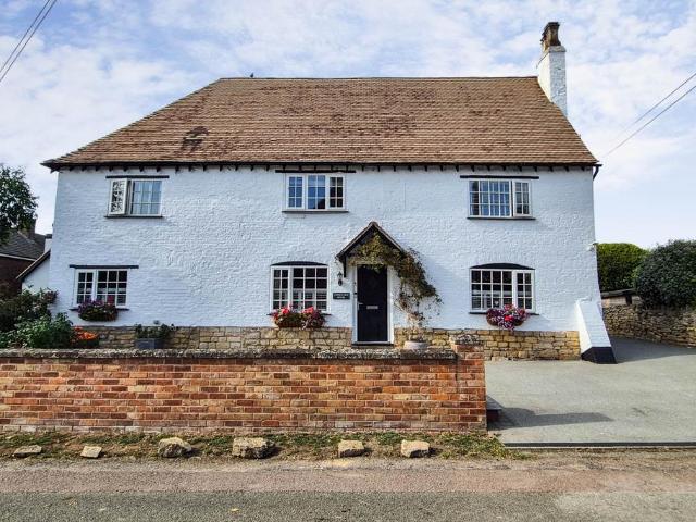 House for sale in Aston on Carrant, Pamington