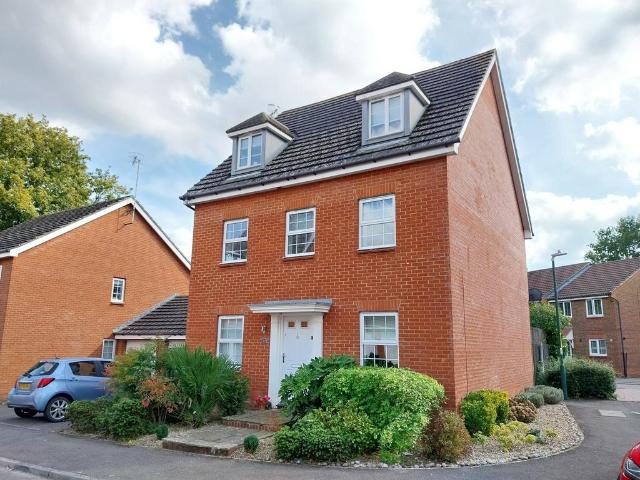 House for sale in The Butts, Kent