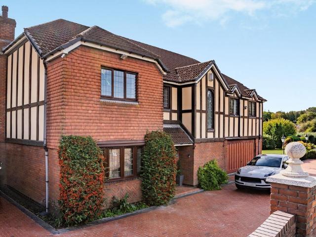 House for sale in Llanbeder, Newport