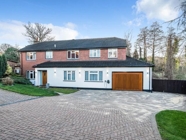 House for sale in London Borough of Bromley, Greater London
