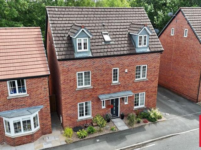 House for sale in Higher Irlam, Salford