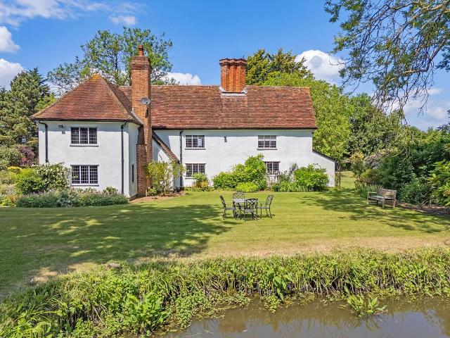 House for sale in Duton Hill, Essex