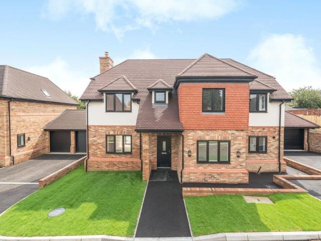 House for sale in Minster-on-Sea, Oad Street