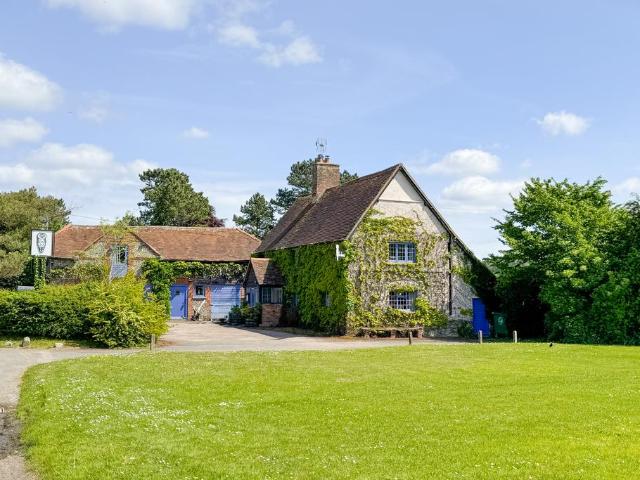 House for sale in Westlington, Dinton