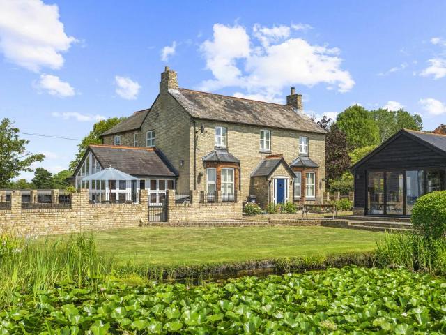 House for sale in Duton Hill, Essex