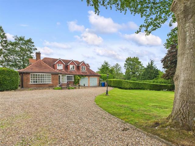 House for sale in Elloughton-cum-Brough, Elloughton