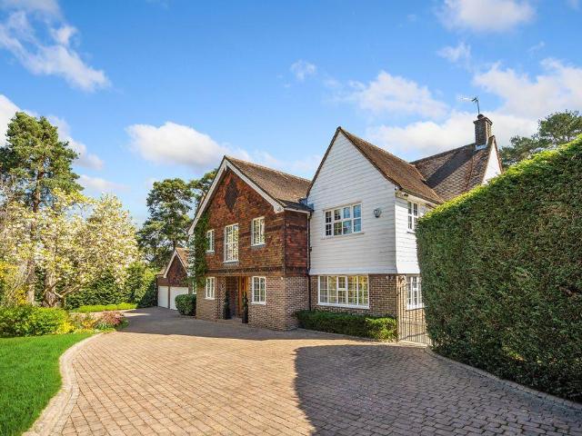 House for sale in London Borough of Croydon, Shirley