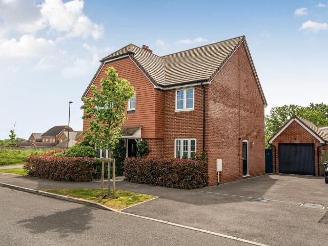 House for sale in Billingshurst, Horsham