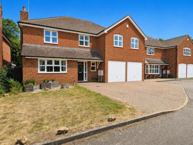 House for sale in Linden Village, Buckingham